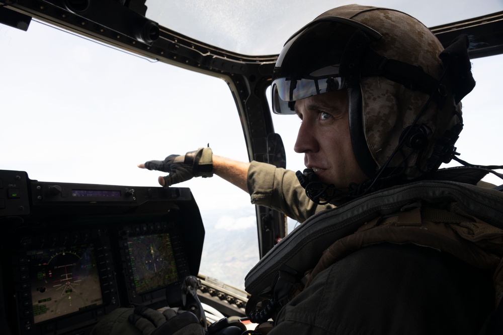 KAMANDAG 9: VMM-364 Inserts Reconnaissance Marines