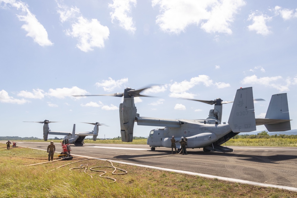 KAMANDAG 9: VMM-364 Inserts Reconnaissance Marines