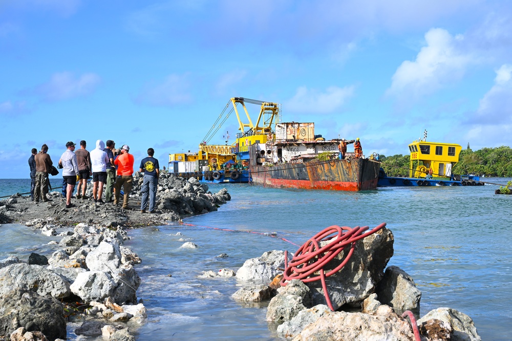 CTG 73.6/MDSU 1-6 Conduct ADV Removal in Yap, Micronesia, Apr. 16, 2025