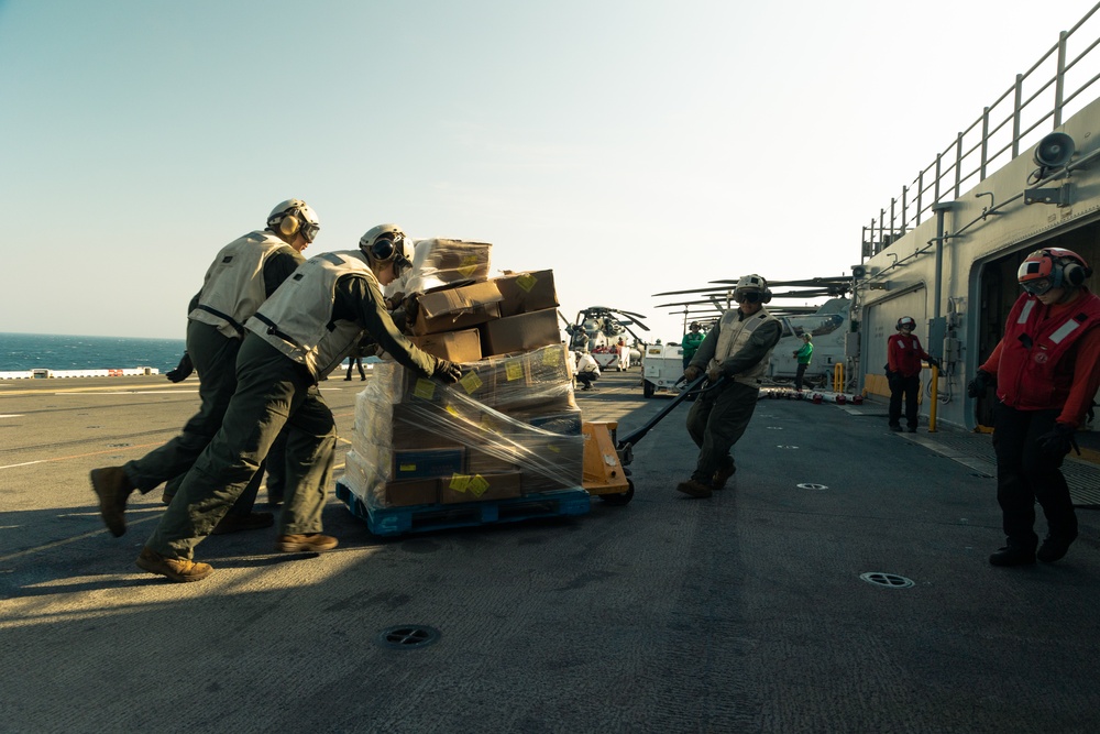 22nd MEU | Resupply at Sea During ARGMUEX
