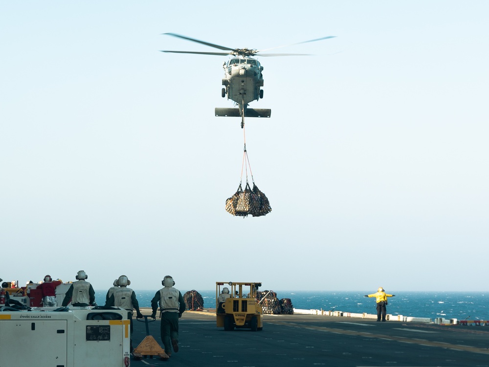 22nd MEU | Resupply at Sea During ARGMUEX