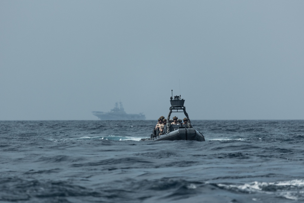 22nd MEU | Dual-Launch Small Boat Operations aboard USS San Antonio
