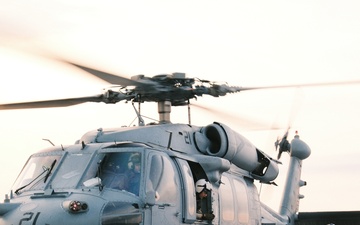 US Navy, US Coast Guard conduct integrated flight operations at sea aboard Coast Guard Cutter Hamilton