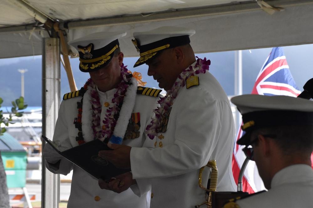 Coast Guard Cutter Midgett holds change of command ceremony