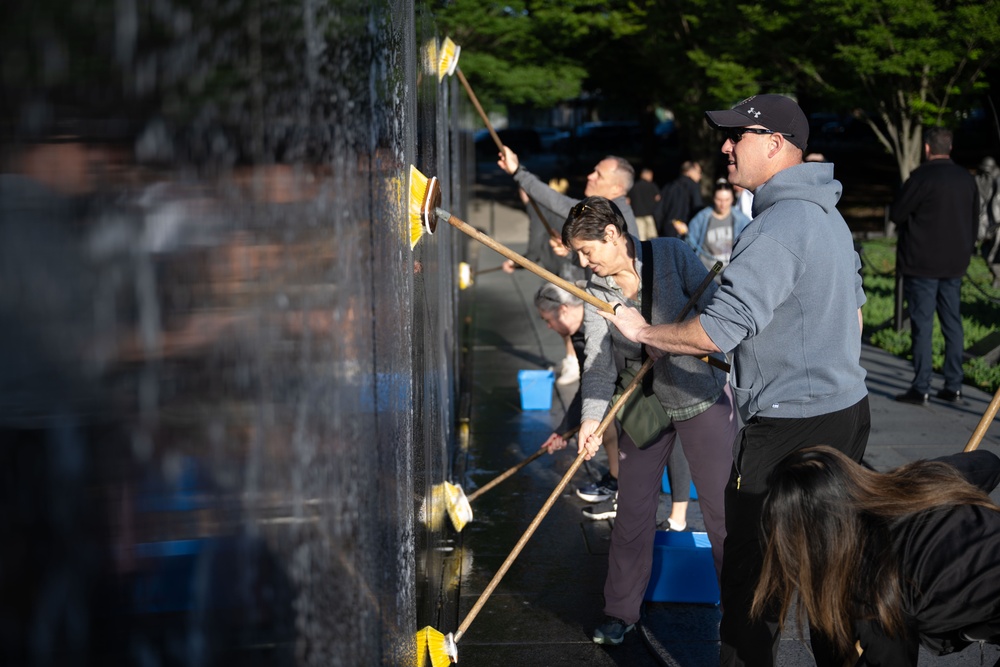 SD Washes Korean War Veterans Memorial