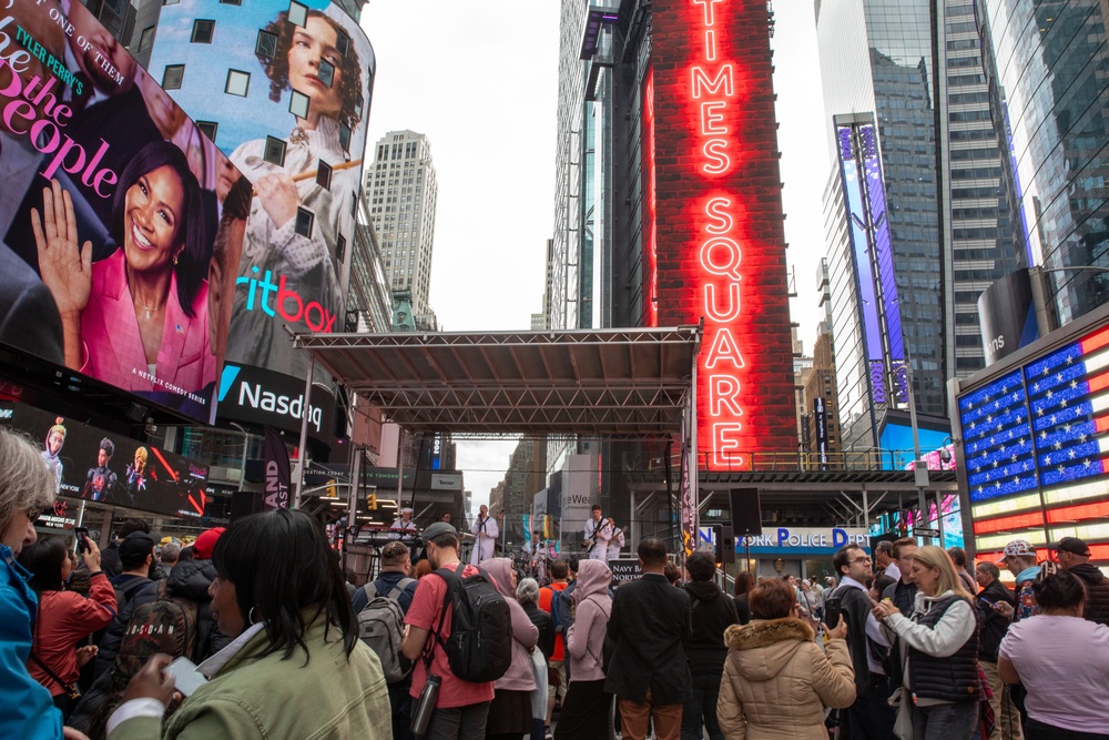 Navy Band Northeast Performs in Times Square