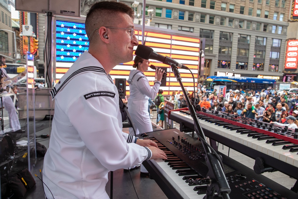 Navy Band Northeast Performs in Times Square