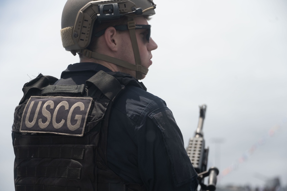 Members of U.S. Coast Guard Maritime Safety and Security Team (MSST) Los Angeles-Long Beach patrol the waters of Long Beach, California, during Los Angeles Fleet Week 2005, May 25, 2025.