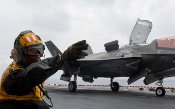USS America (LHA 6) Conducts Flight Operations