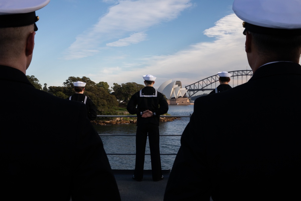 USS Blue Ridge Arrives in Sydney, Australia