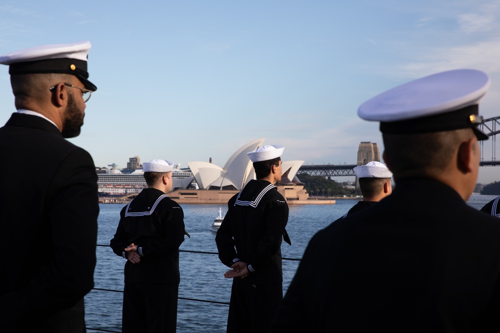 USS Blue Ridge Arrives in Sydney, Australia