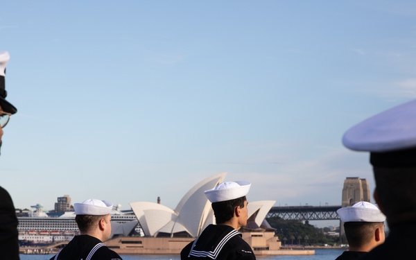 USS Blue Ridge Arrives in Sydney, Australia