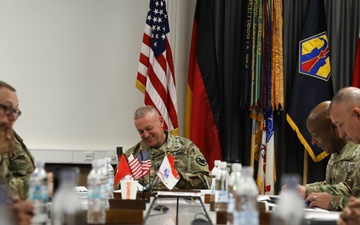 Office of the Chief of the Army Reserves Visit to 7th Mission Support Command