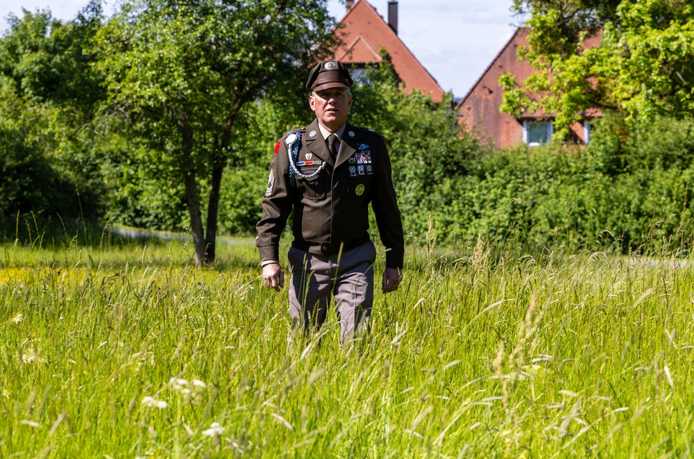 Lennon honors grandfather's legacy with portraits 80 years apart