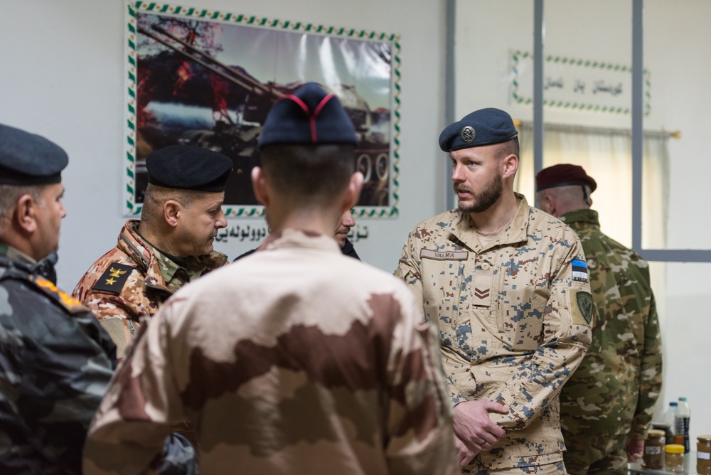 Coalition Advisors Look Ahead with Peshmerga 2nd Support Forces Command