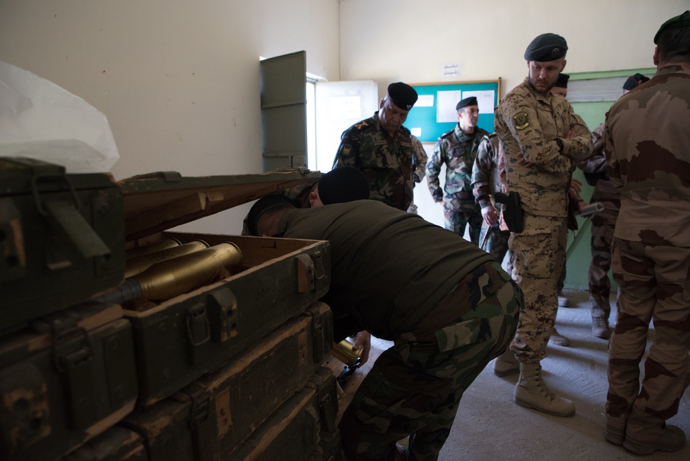 Coalition Advisors Look Ahead with Peshmerga 2nd Support Forces Command