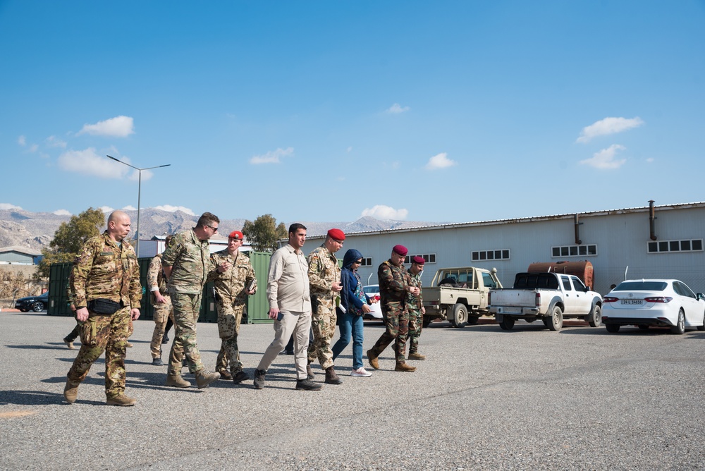 Coalition Advisors Assess Peshmerga Logistics Hub