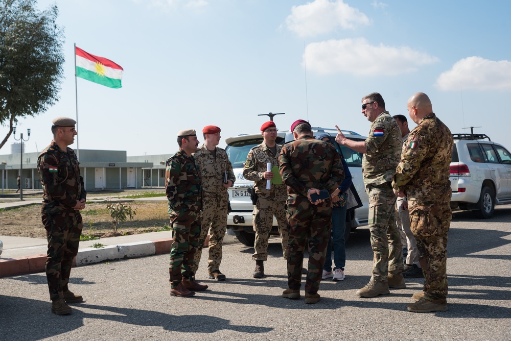 Coalition Advisors Assess Peshmerga Logistics Hub