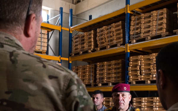 Coalition Advisors Assess Peshmerga Logistics Hub