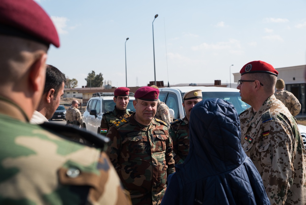 Coalition Advisors Assess Peshmerga Logistics Hub