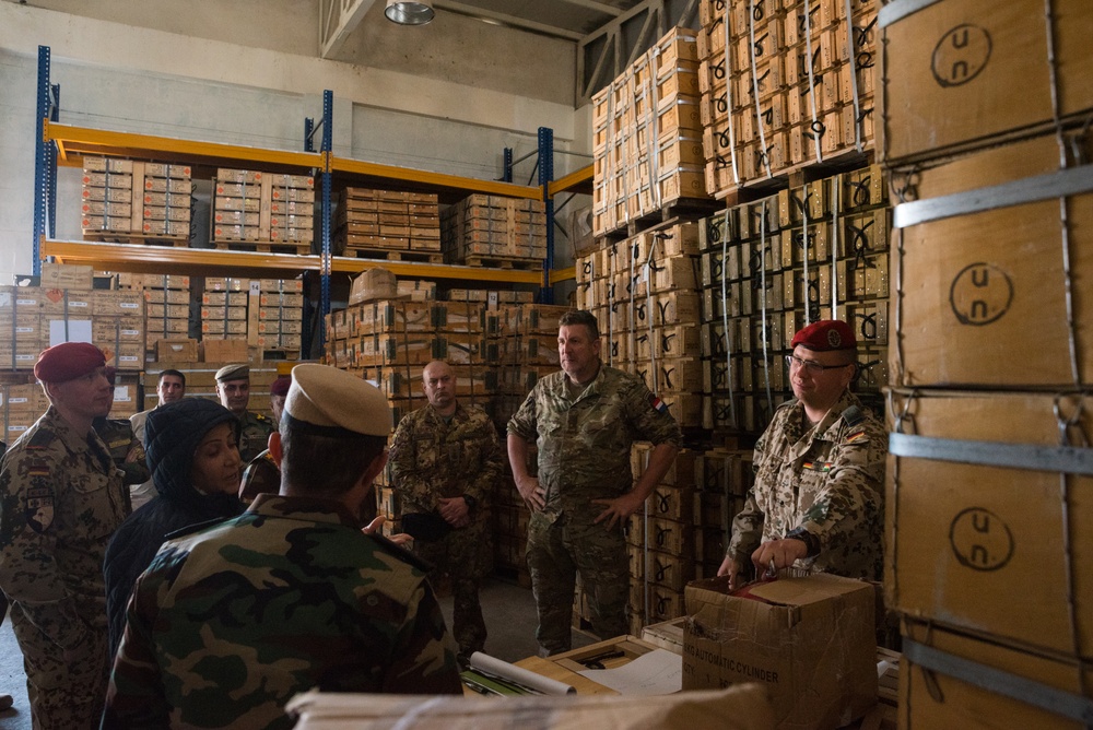 Coalition Advisors Assess Peshmerga Logistics Hub