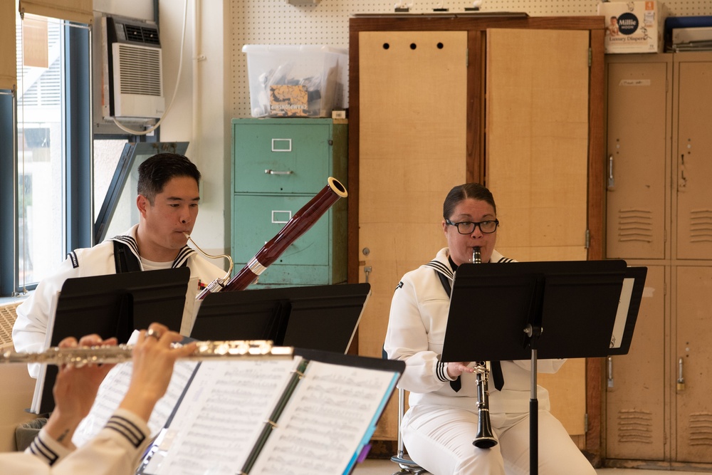 “Crosswinds” performs at Benjamin Cardozo High School