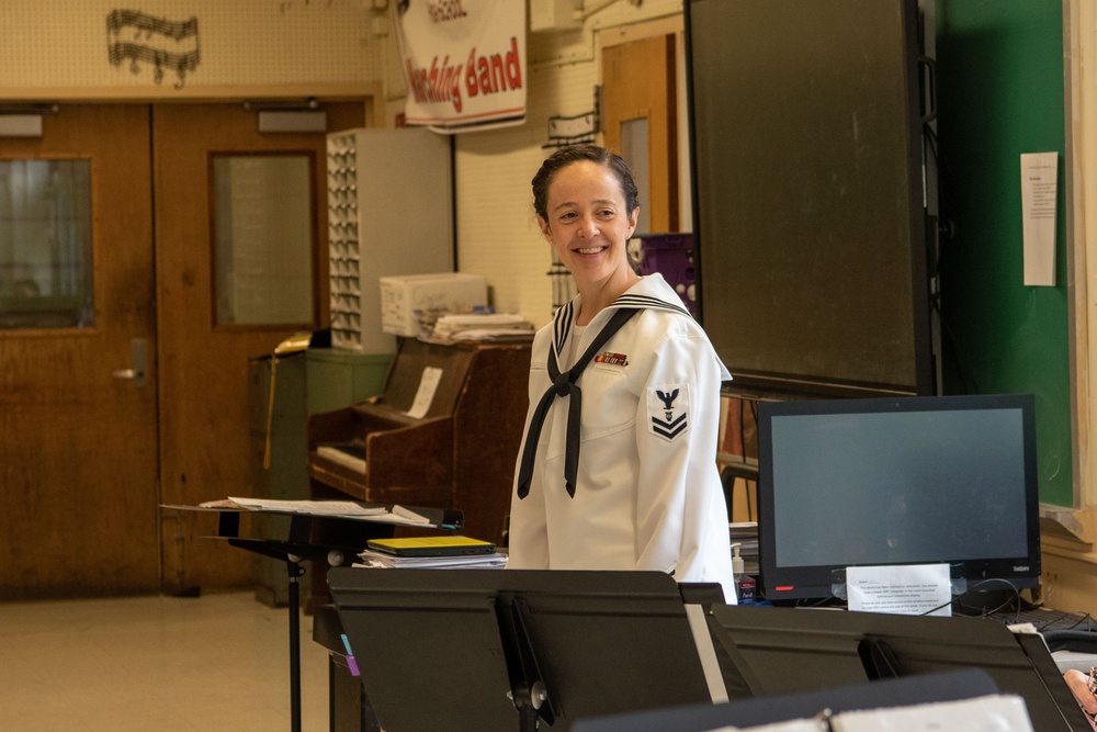 “Crosswinds” performs at Benjamin Cardozo High School