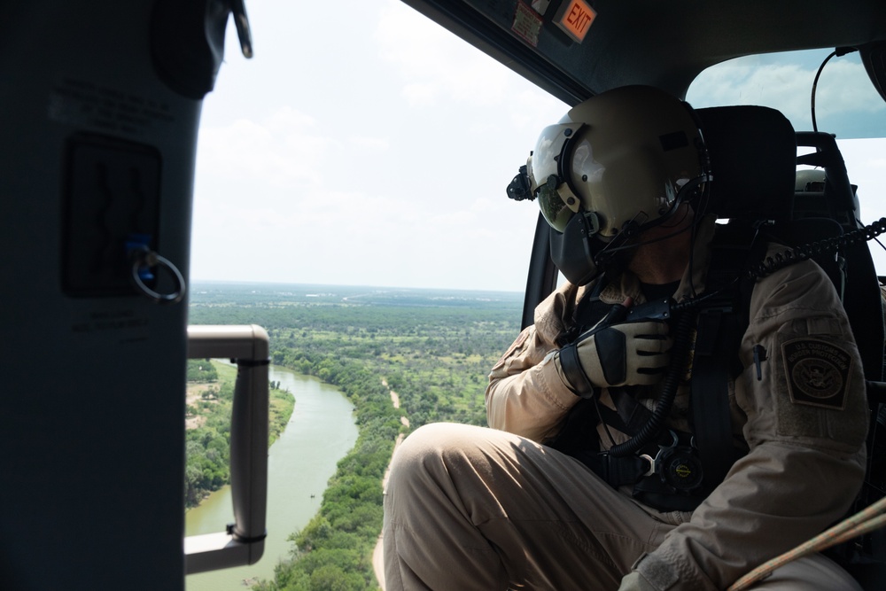 140th Aviation Regiment conducts joint aerial patrol along the southern border