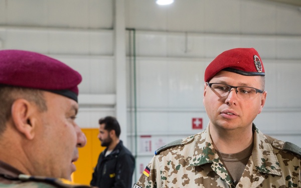 Coalition Advisors Assess Peshmerga Logistics Hub
