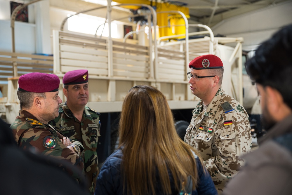 Coalition Advisors Assess Peshmerga Logistics Hub