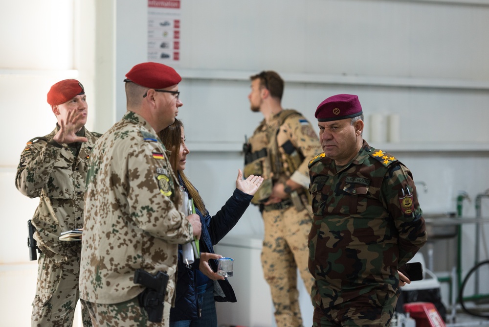Coalition Advisors Assess Peshmerga Logistics Hub