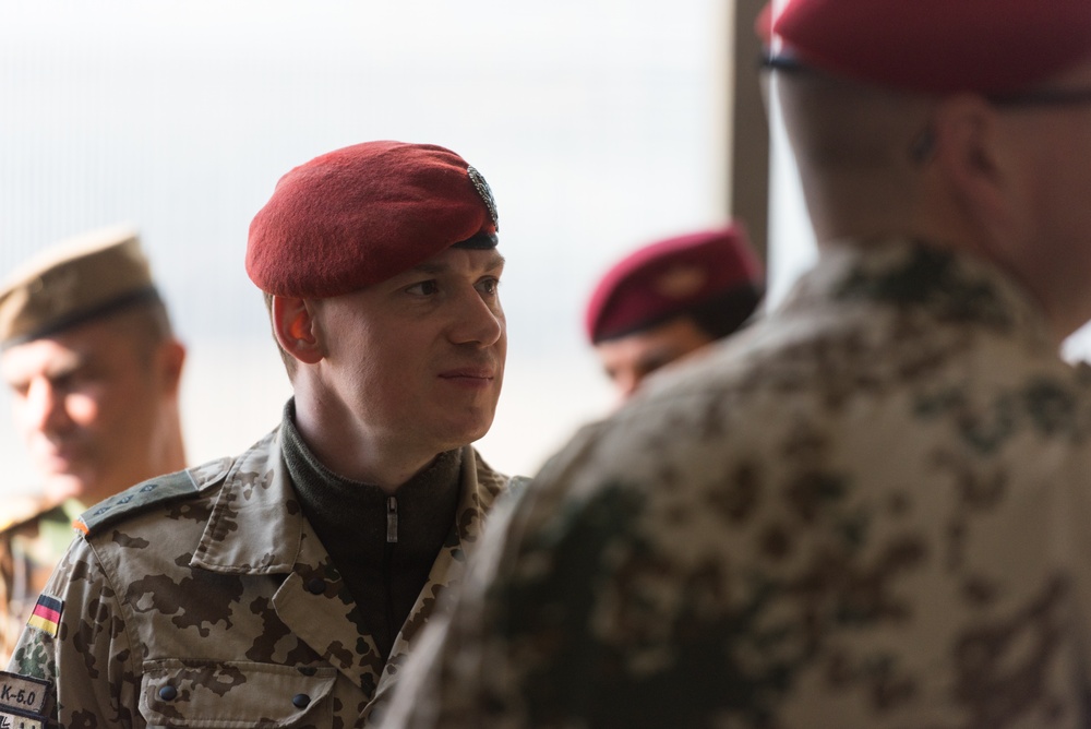 Coalition Advisors Assess Peshmerga Logistics Hub