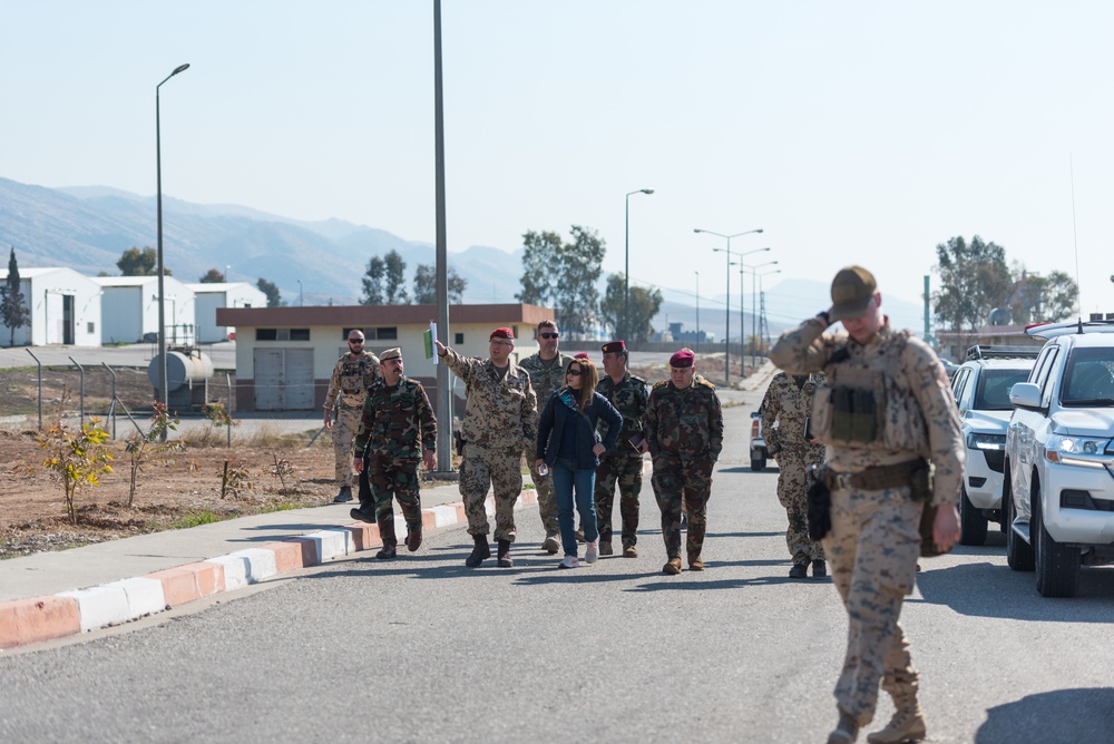 Coalition Advisors Assess Peshmerga Logistics Hub