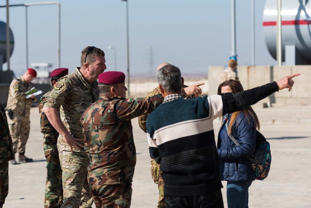 Coalition Advisors Assess Peshmerga Logistics Hub