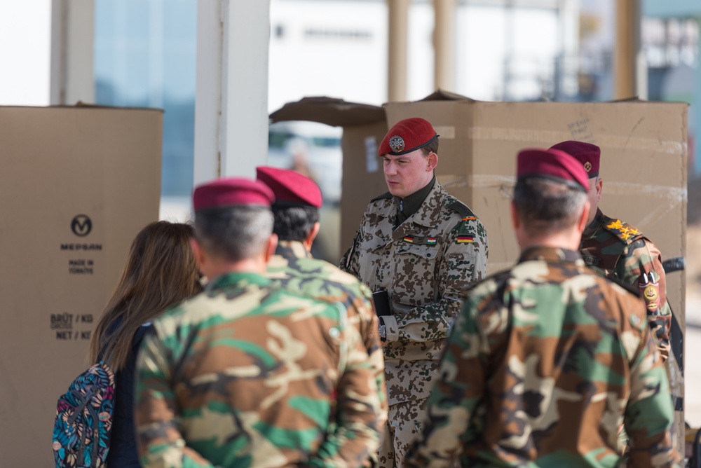 Coalition Advisors Assess Peshmerga Logistics Hub