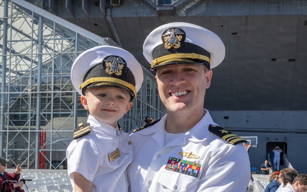 Fleet Week New York 2025 Intrepid Museum Memorial Day Ceremony