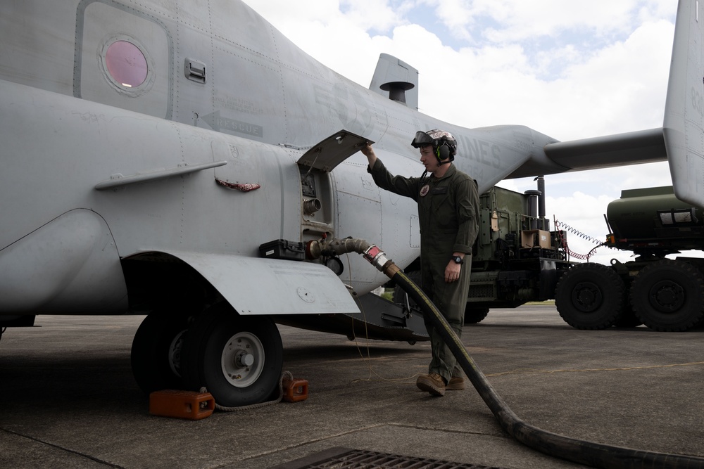 KAMANDAG 9: VMM-364 Marines Perform Maintenance on MV-22B Ospreys