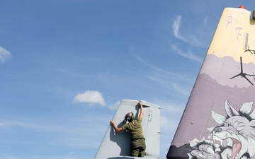 KAMANDAG 9: VMM-364 Marines Perform Maintenance on MV-22B Ospreys