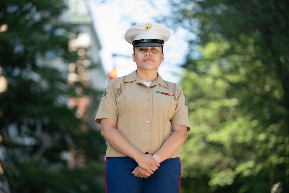 FWNY25: U.S. Marines and Sailors hold wreath laying ceremony