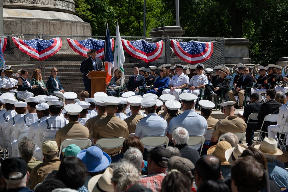 FWNY25; U.S. Marines and Sailors hold wreath laying ceremony