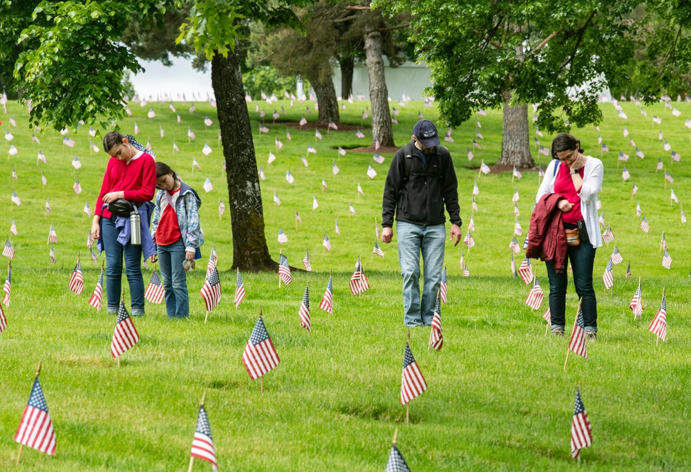 Memorial Day Observance at Willamette National Cemetery 2025