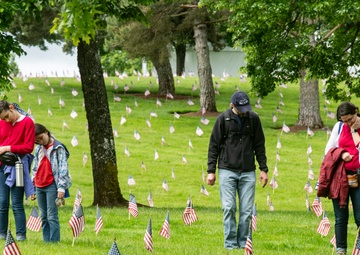 Memorial Day Observance at Willamette National Cemetery 2025