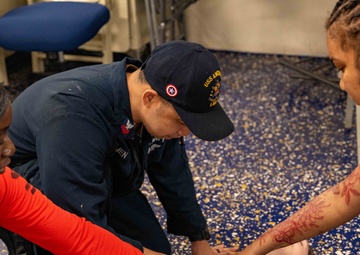 Sailors conduct Tactical Combat Casualty Care training aboard USS America (LHA 6)