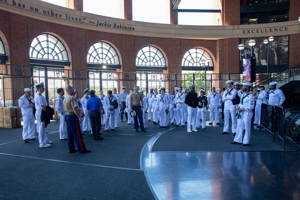 Service Members attend Memorial Day New York Mets game