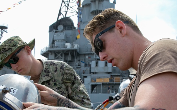 U.S. Navy Underwater Construction Mechanics at LA Fleet Week