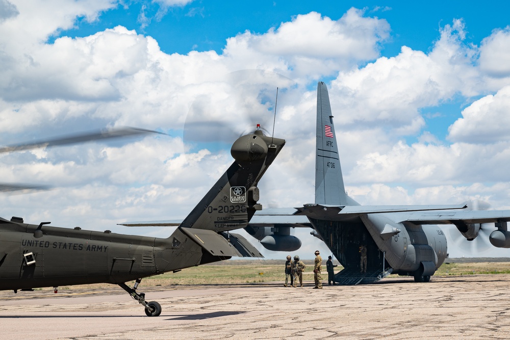 34th Aeromedical Evacuation Squadron trains during Mountain Medic joint service exercise