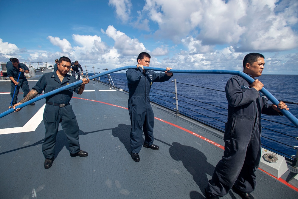 Sailors Partcipate in Freshwater Washdown