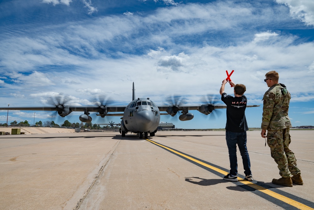 302d Operations Group deputy commander accomplishes fini flight