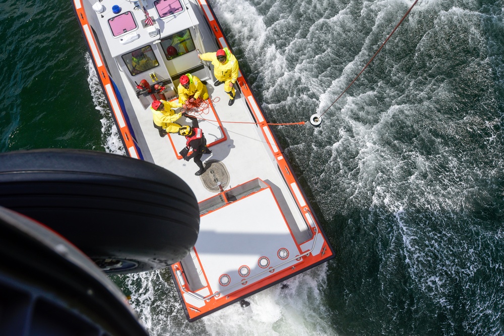 Coast Guard Air Crew Demonstrates Life-Saving Techniques in Santa Barbara Exercise