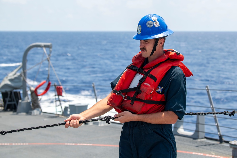 USS Higbee Conducts Replenishment-at-Sea